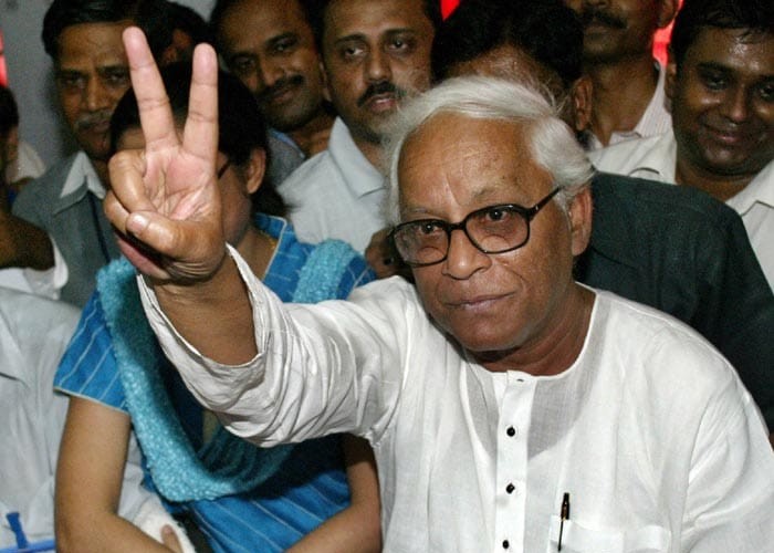 Buddhadeb Bhattacharjee after the 2006 Assembly Elections Victory. 