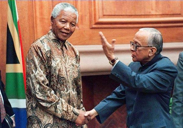 Jyoti Basu with Nelson Mandela. Photo Credits: Communist Party of India (Marxist), Facebook. 