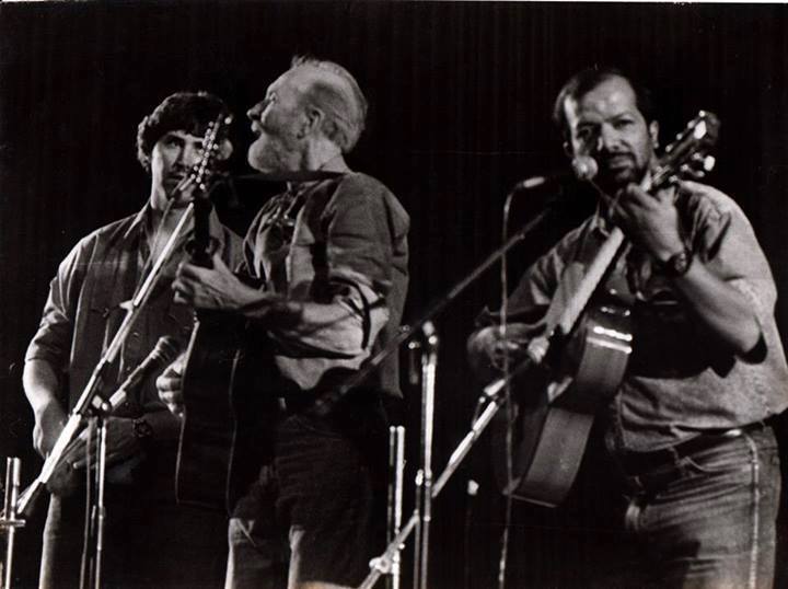 Kabir Suman (Right) performing with Pete Seeger. 