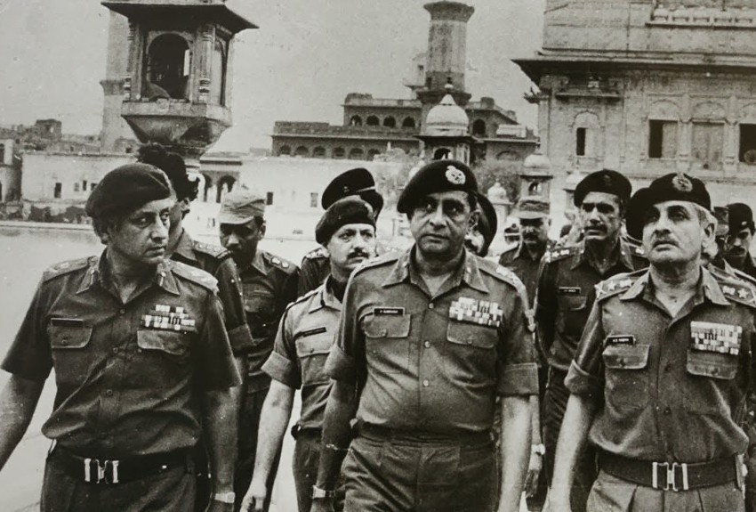General Kuldip Singh Brar, General Krishnaswamy Sundarji and General AS Vaidya at the Golden Temple after Operation Bluestar. [Credit: Gateway to Sikhism Foundation]