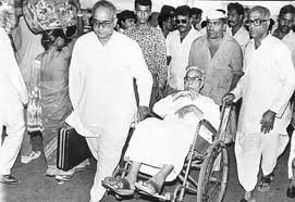 Balasaheb Deoras (on wheelchair) was also jailed during the Emergency.
